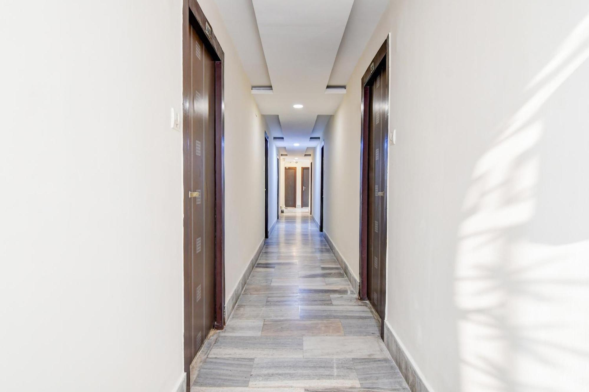 Super Hotel O Sarat Bose Road Formerly Shree Guest House コルカタ エクステリア 写真